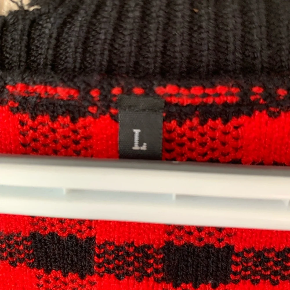 Beauts & Beaus Red Black Plaid Distressed V-Neck Boho Grunge Sweater Size L